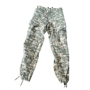 Army Combat Uniform Size Small Long Pant SPM100-05-D-0427 Digital Camo Tullahoma